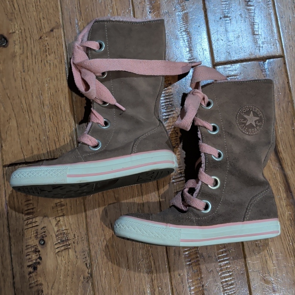 Converse Sky High Kids High-Top Brown Suede  Sneakers with Pink Laces - Picture 3 of 9